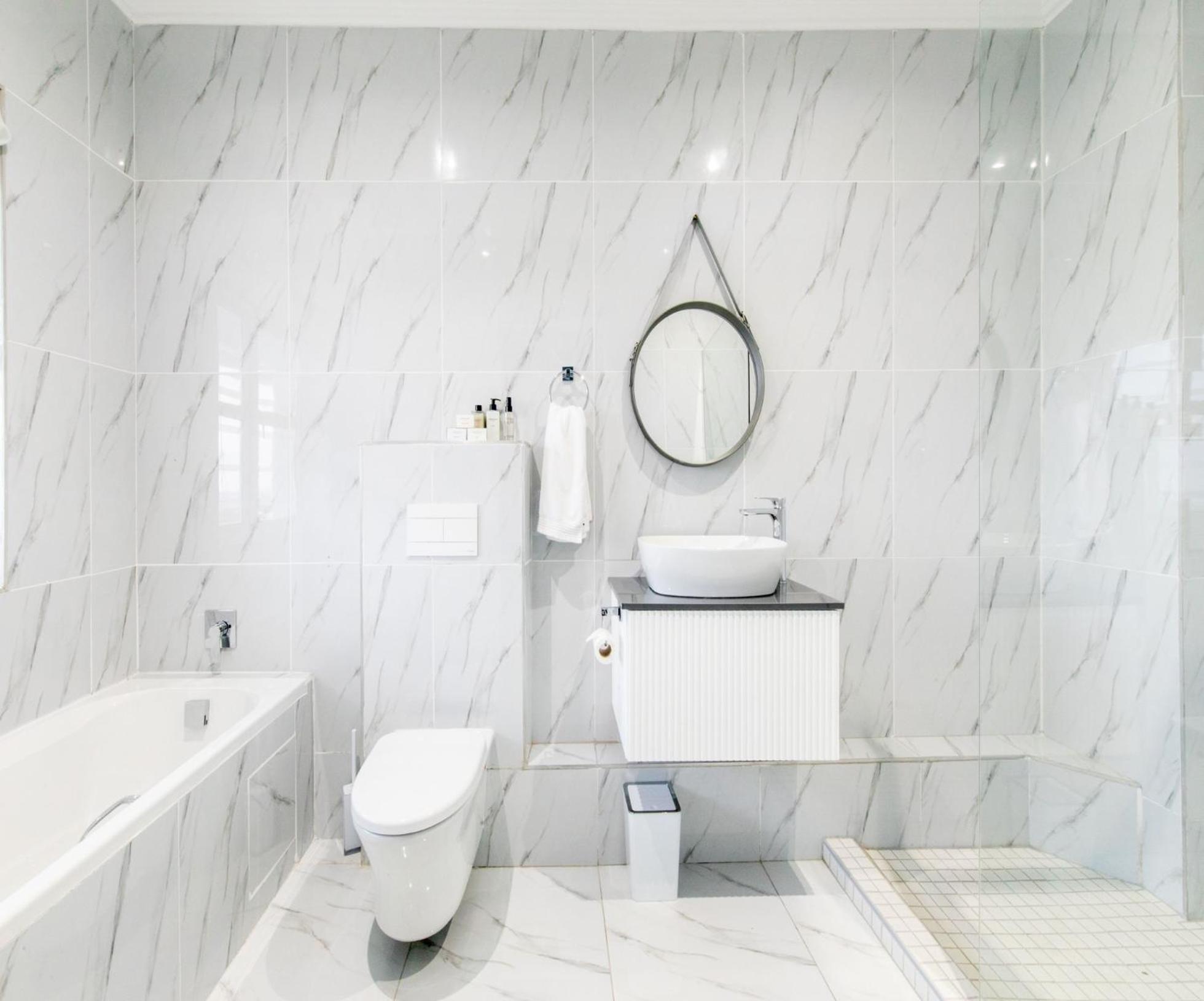 Dolphin Bay Boutique Hotel And Spa พอร์ตเอลิซาเบธ ภายนอก รูปภาพ