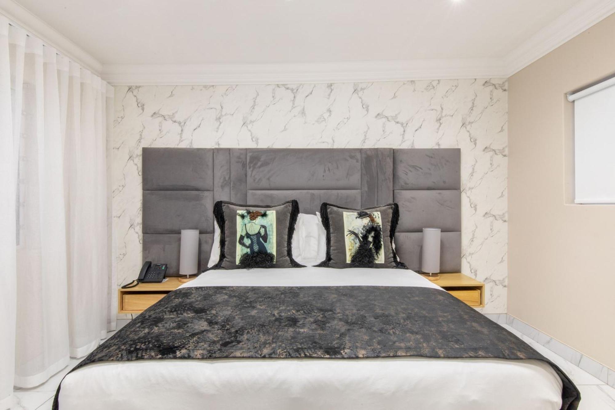 Dolphin Bay Boutique Hotel And Spa พอร์ตเอลิซาเบธ ภายนอก รูปภาพ