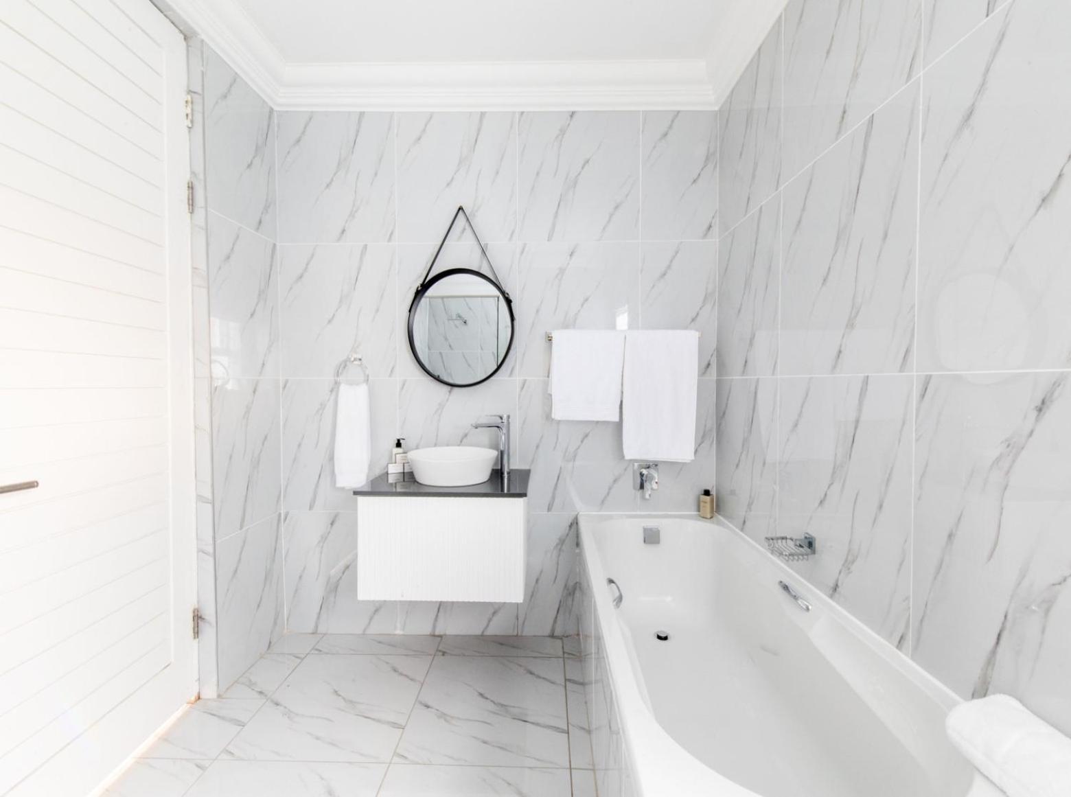 Dolphin Bay Boutique Hotel And Spa พอร์ตเอลิซาเบธ ภายนอก รูปภาพ