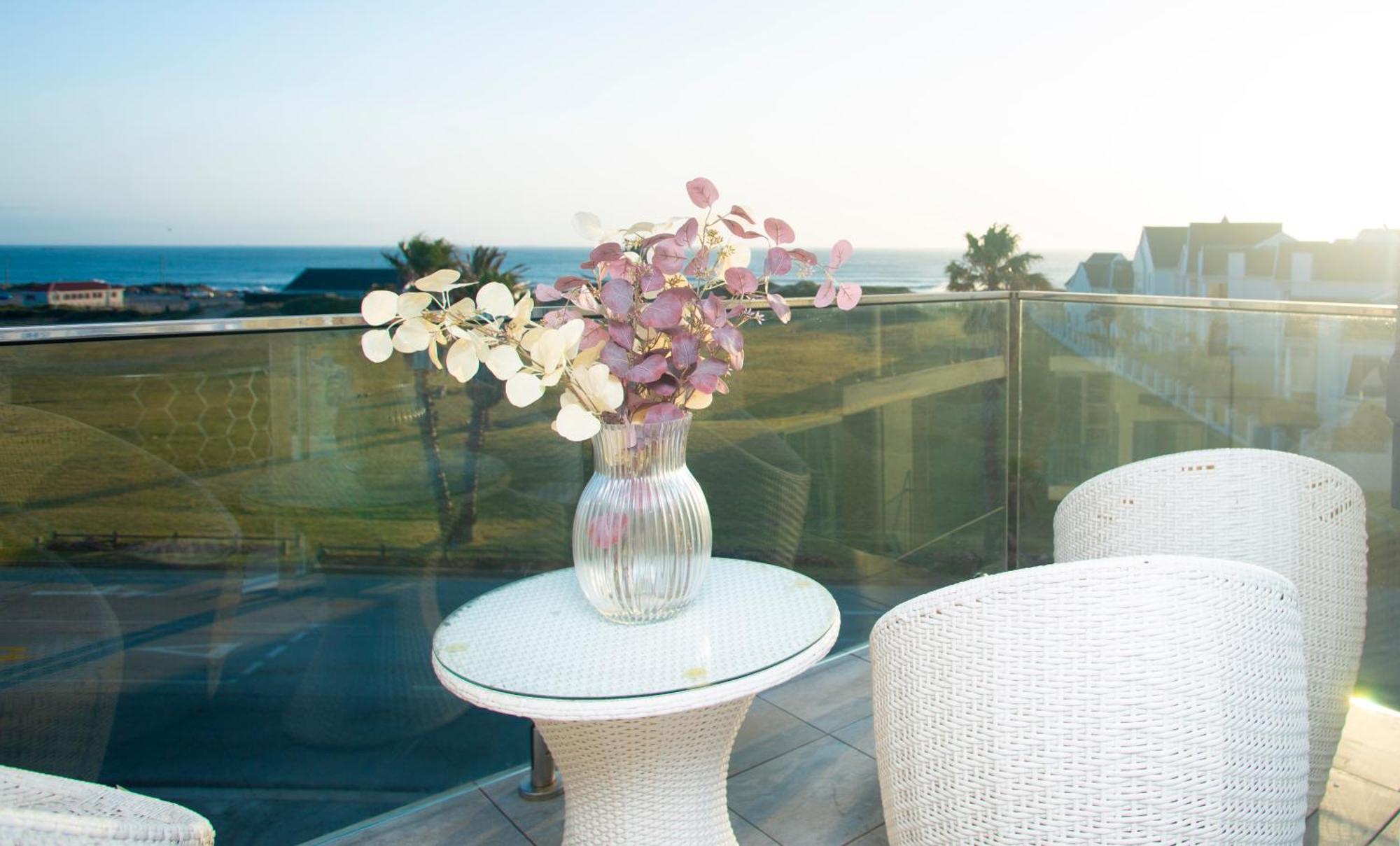 Dolphin Bay Boutique Hotel And Spa พอร์ตเอลิซาเบธ ภายนอก รูปภาพ