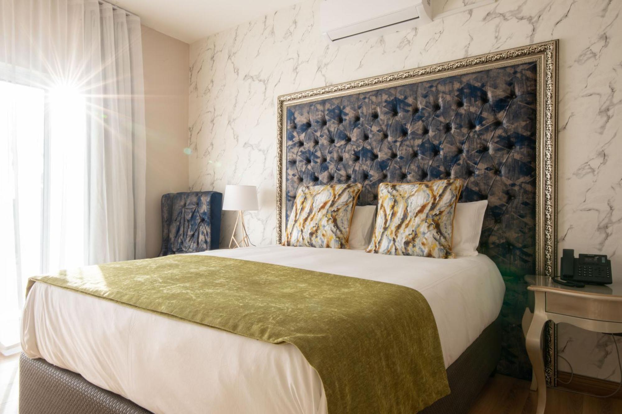 Dolphin Bay Boutique Hotel And Spa พอร์ตเอลิซาเบธ ภายนอก รูปภาพ